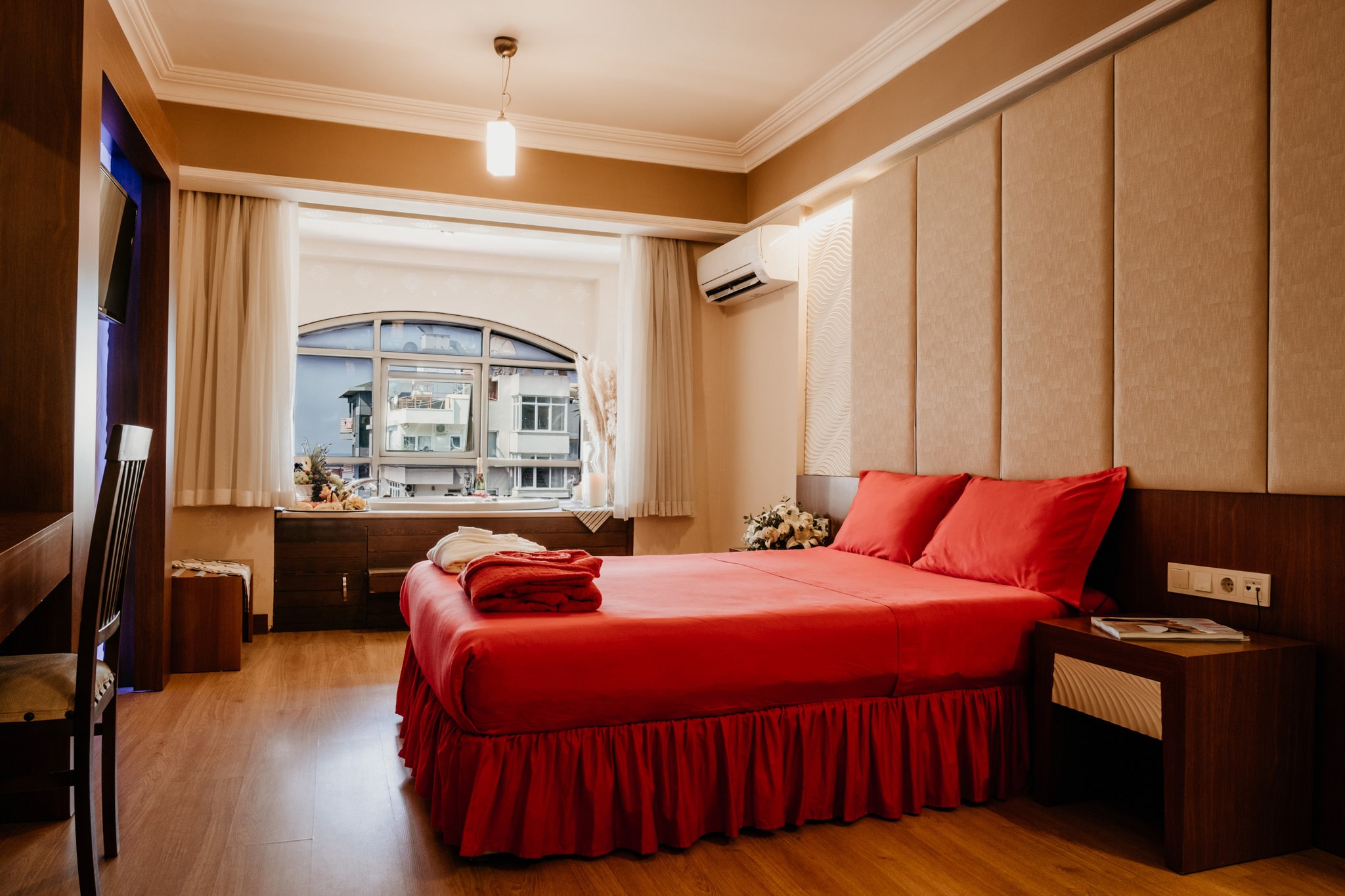 Standard Room with Jacuzzi