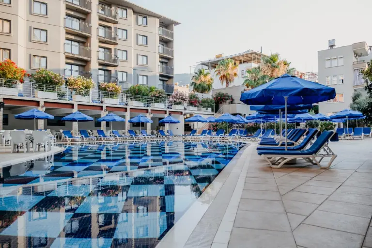 Outdoor Pool 5