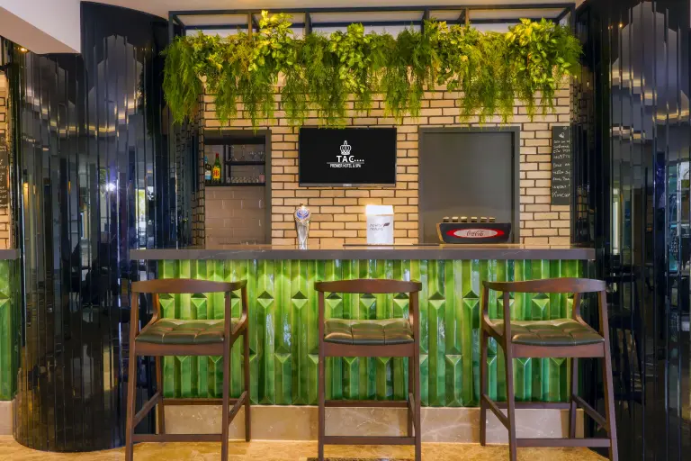 Lobby Bar 1