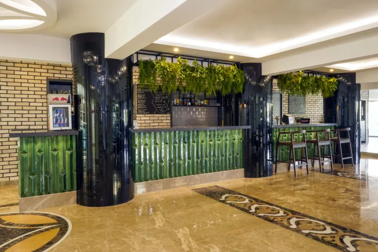 Lobby Bar 2